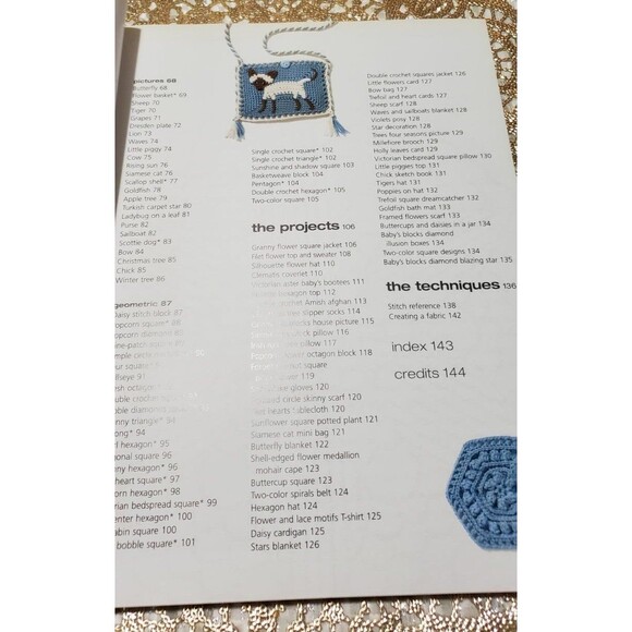 Book-Crafts 201 crochet motifs, blocks, projects...and ideas - Picture 3 of 4